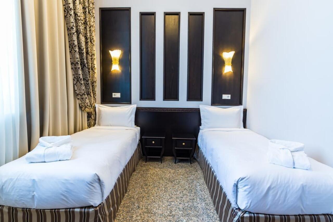 Royal Petrol Hotel Taldykorgan Ngoại thất bức ảnh